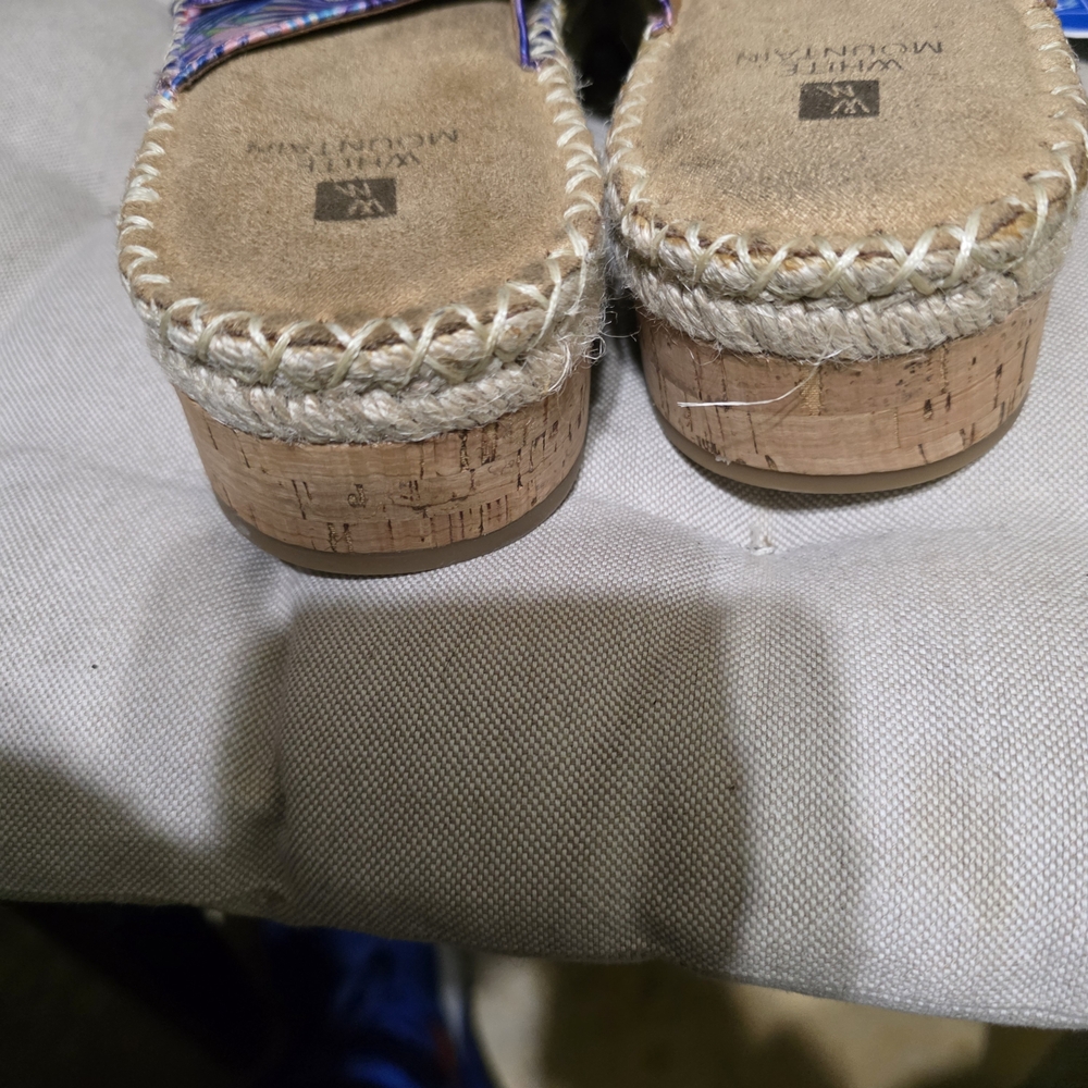 White Mountain Vibrant Multicolor Sandals New Size 9.5 - Picture 3 of 8